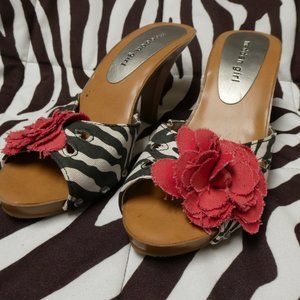Kizzez Zebra Pink Open-Toe Sandals